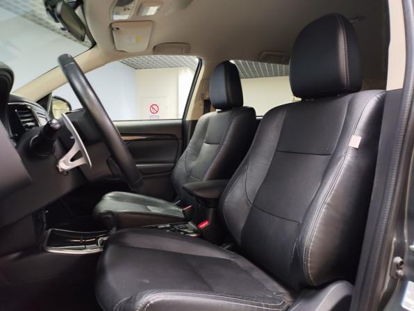 Mitsubishi Outlander III Рестайлинг 2 с пробегом 2017 года, цена 2 100 000 рублей, 92300 км, внедорожник, Автокод Объявления