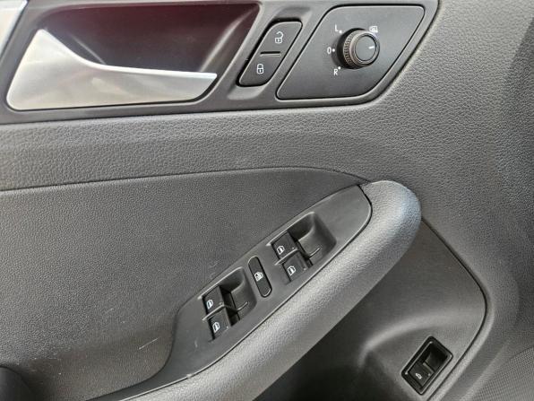 Volkswagen Jetta VI Рестайлинг с пробегом 2018 года, цена 1 370 000 рублей, 121877 км, седан, Автокод Объявления