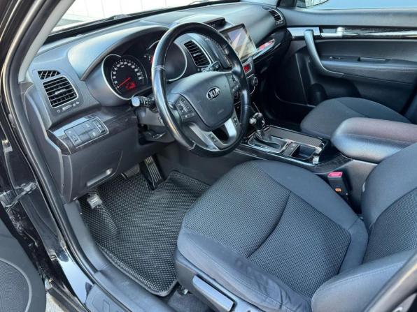 Kia Sorento II Рестайлинг с пробегом 2017 года, цена 2 311 250 рублей, 105802 км, внедорожник, Автокод Объявления