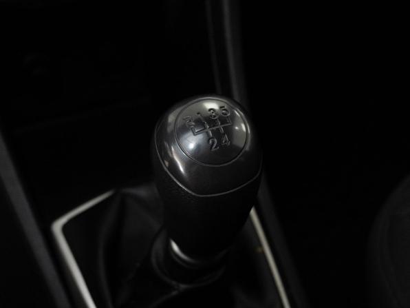 Hyundai Solaris I Рестайлинг с пробегом 2015 года, цена 870 000 рублей, 132000 км, хэтчбек, Автокод Объявления