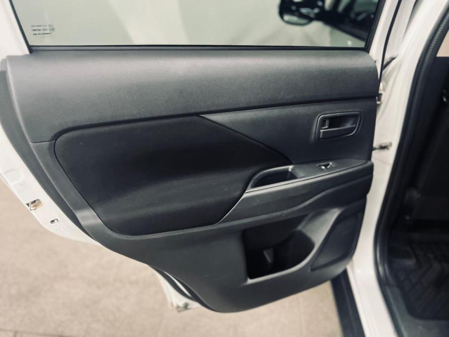 Mitsubishi Outlander III Рестайлинг 2 Санкт-Петербург  - изображение 10