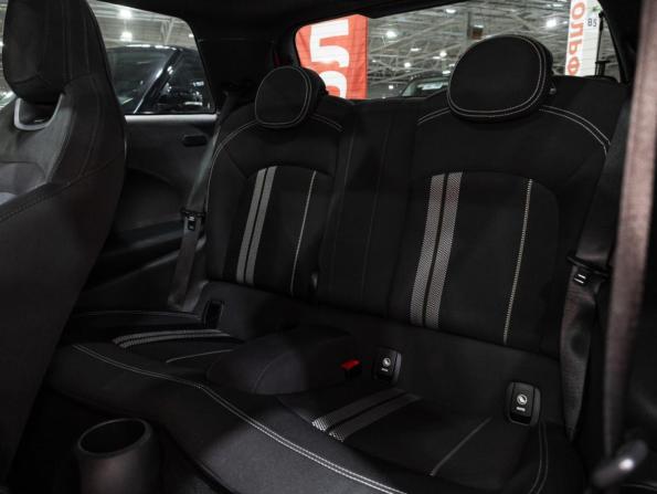 Mini Hatch III (F55/F56) Рестайлинг с пробегом 2019 года, цена 3 099 700 рублей, 52811 км, хэтчбек, Автокод Объявления