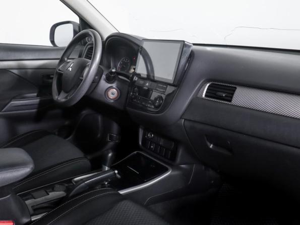 Mitsubishi Outlander III Рестайлинг 2 с пробегом 2017 года, цена 1 449 000 рублей, 194000 км, внедорожник, Автокод Объявления