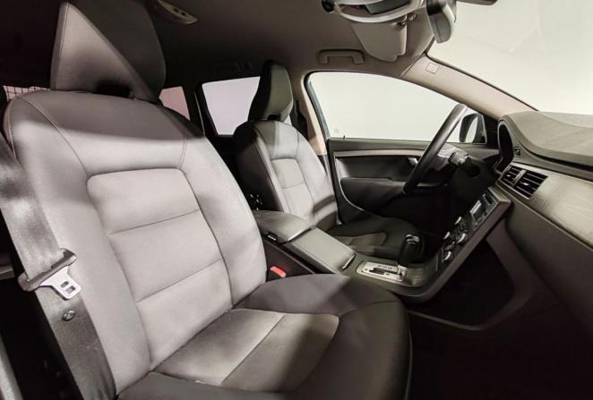 Volvo XC70 II с пробегом 2010 года, цена 1 200 000 рублей, 299747 км, универсал, Автокод Объявления
