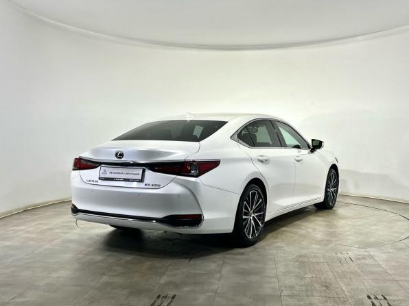Lexus ES VII Рестайлинг с пробегом 2022 года, цена 4 600 000 рублей, 62220 км, седан, Автокод Объявления