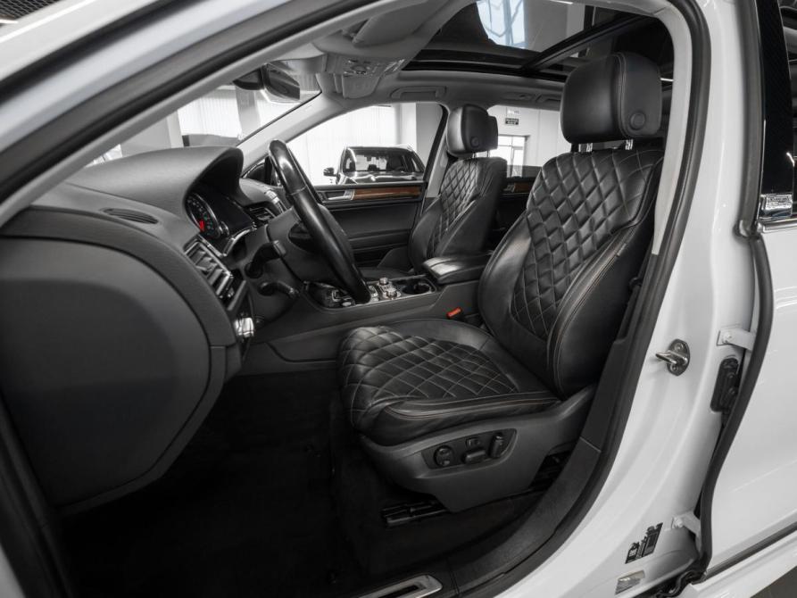Volkswagen Touareg II Рестайлинг Москва  - изображение 9