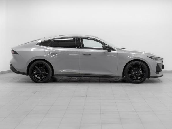 Changan UNI-V I с пробегом 2024 года, цена 2 450 000 рублей, 22807 км, лифтбек, Автокод Объявления