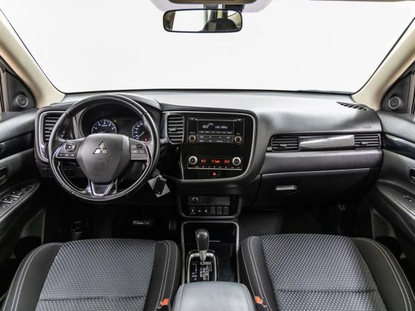 Mitsubishi Outlander III Рестайлинг 3 с пробегом 2021 года, цена 2 398 000 рублей, 88509 км, внедорожник, Автокод Объявления