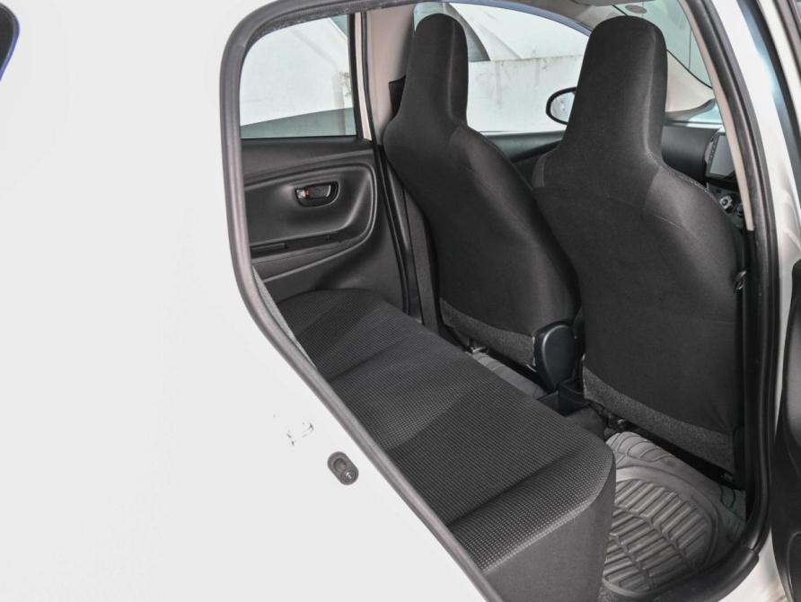 Toyota Vitz III (XP130) Рестайлинг 2 Ростов-на-Дону  - изображение 11