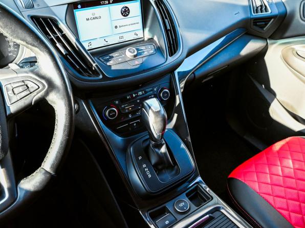 Ford Kuga II Рестайлинг с пробегом 2017 года, цена 1 465 000 рублей, 127000 км, внедорожник, Автокод Объявления