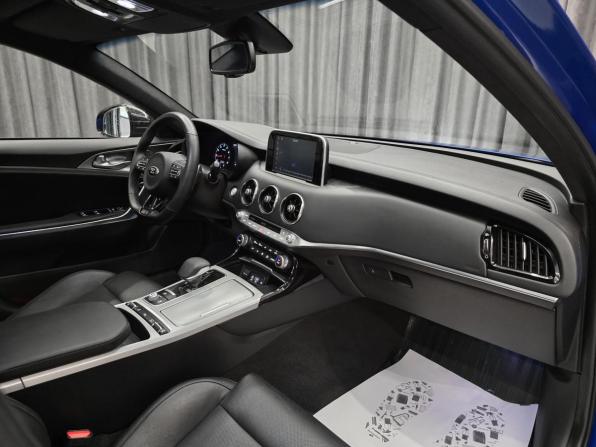Kia Stinger I с пробегом 2018 года, цена 2 599 000 рублей, 95000 км, лифтбек, Автокод Объявления