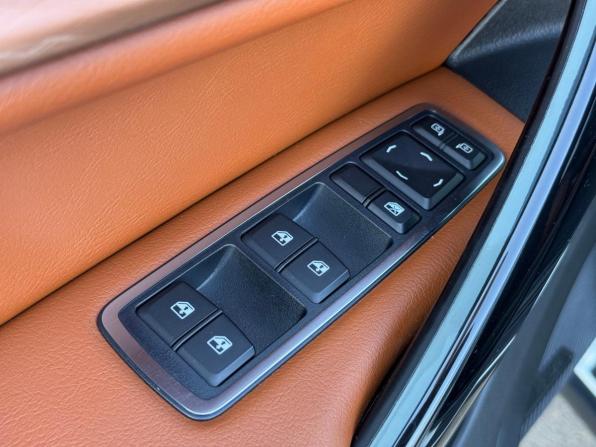 Lada (ВАЗ) Vesta I Рестайлинг (NG) с пробегом 2025 года, цена 1 570 000 рублей, 20605 км, седан, Автокод Объявления