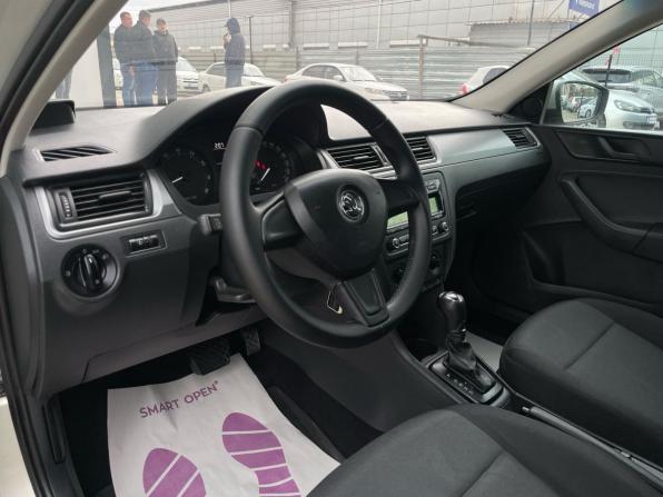 Skoda Rapid I с пробегом 2015 года, цена 1 050 000 рублей, 191000 км, лифтбек, Автокод Объявления