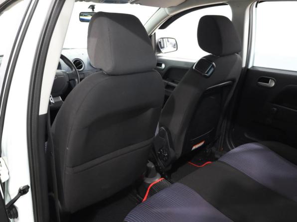Ford Fusion I Рестайлинг с пробегом 2010 года, цена 629 000 рублей, 96001 км, хэтчбек, Автокод Объявления