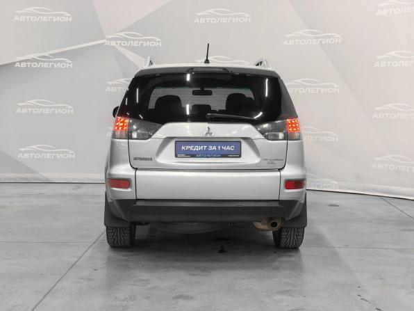 Mitsubishi Outlander II Рестайлинг с пробегом 2010 года, цена 1 199 000 рублей, 274300 км, внедорожник, Автокод Объявления