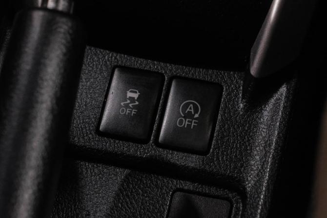 Toyota Corolla XI (E160 E170) Рестайлинг 2 с пробегом 2018 года, цена 1 439 000 рублей, 109000 км, универсал, Автокод Объявления