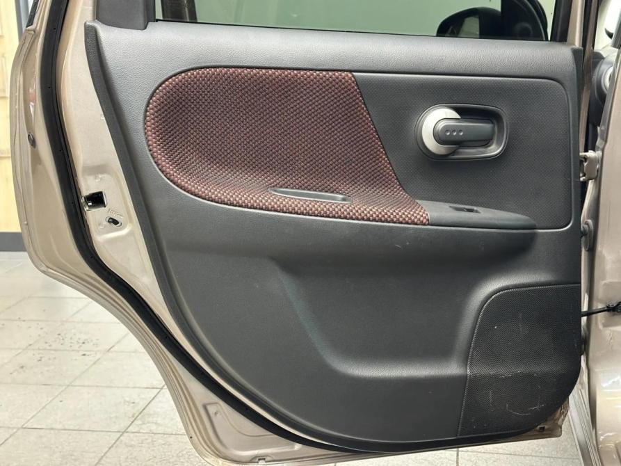 Nissan Note I Барнаул  - изображение 23