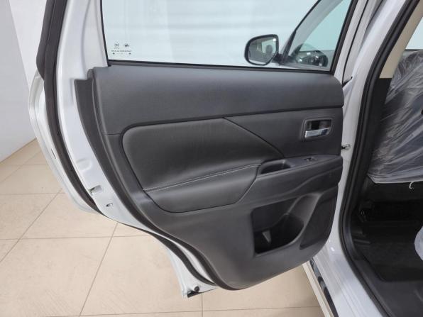 Mitsubishi Outlander III Рестайлинг 3 с пробегом 2022 года, цена 2 950 000 рублей, 906 км, внедорожник, Автокод Объявления