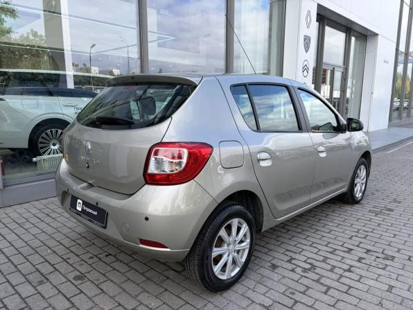 Renault Sandero II Рестайлинг с пробегом 2020 года, цена 1 197 000 рублей, 29972 км, хэтчбек, Автокод Объявления