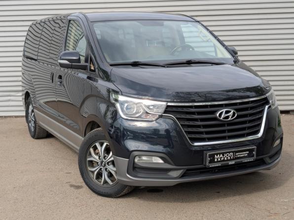 Hyundai H-1 II Рестайлинг 2 с пробегом 2021 года, цена 3 775 000 рублей, 73071 км, минивэн, Автокод Объявления