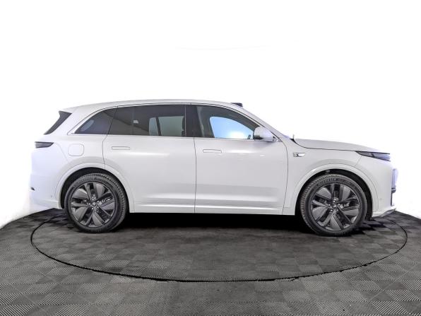 Li Auto (Lixiang) L7 I Рестайлинг с пробегом 2024 года, цена 6 000 000 рублей, 36636 км, внедорожник, Автокод Объявления