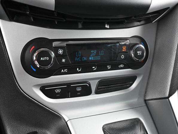 Ford Focus III с пробегом 2013 года, цена 899 000 рублей, 141147 км, хэтчбек, Автокод Объявления