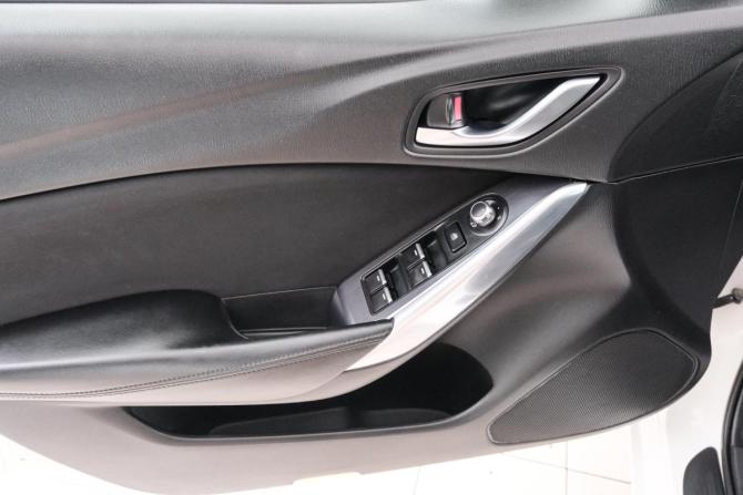 Mazda 6 III (GJ) Рестайлинг с пробегом 2015 года, цена 1 839 000 рублей, 194000 км, седан, Автокод Объявления