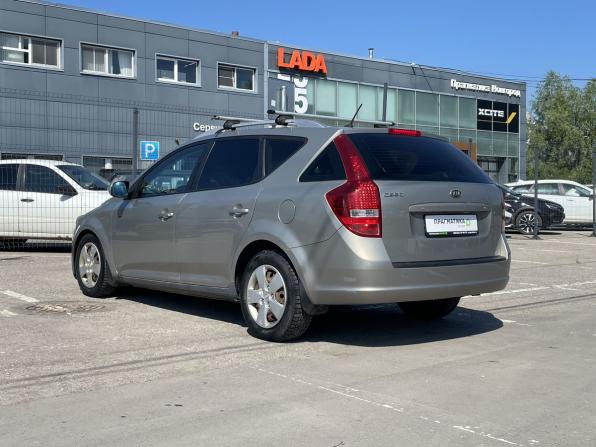 Kia Ceed I Рестайлинг с пробегом 2011 года, цена 629 900 рублей, 238000 км, универсал, Автокод Объявления
