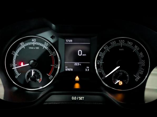 Skoda Octavia III (A7) Рестайлинг с пробегом 2017 года, цена 1 515 000 рублей, 97857 км, лифтбек, Автокод Объявления