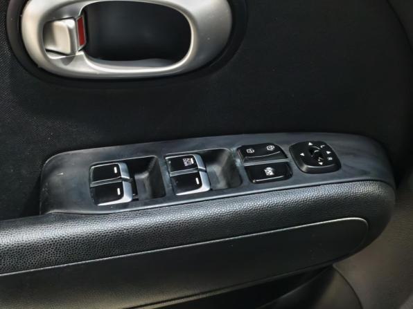 Kia Soul II Рестайлинг с пробегом 2018 года, цена 1 554 000 рублей, 71177 км, хэтчбек, Автокод Объявления