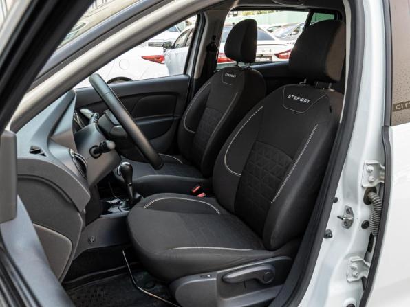 Renault Sandero II Рестайлинг с пробегом 2019 года, цена 1 239 000 рублей, 123905 км, хэтчбек, Автокод Объявления