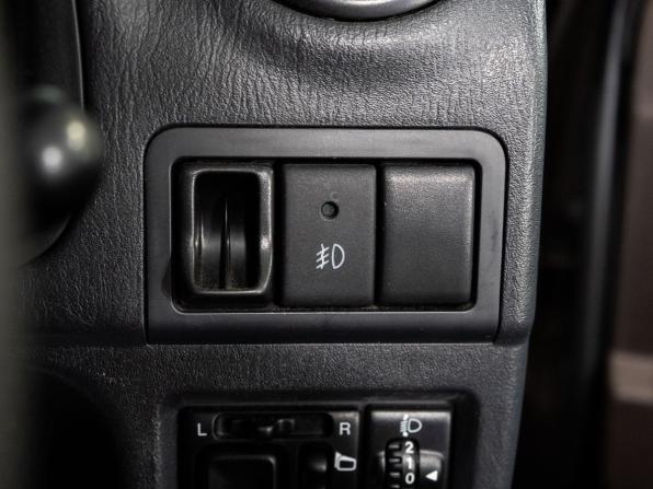 Suzuki Jimny III Рестайлинг 2 с пробегом 2013 года, цена 975 000 рублей, 127005 км, внедорожник, Автокод Объявления