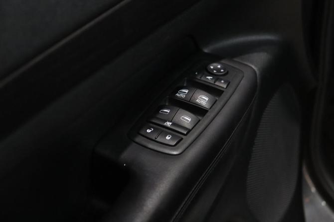 Jeep Grand Cherokee IV (WK2) Рестайлинг с пробегом 2013 года, цена 2 150 000 рублей, 179576 км, внедорожник, Автокод Объявления