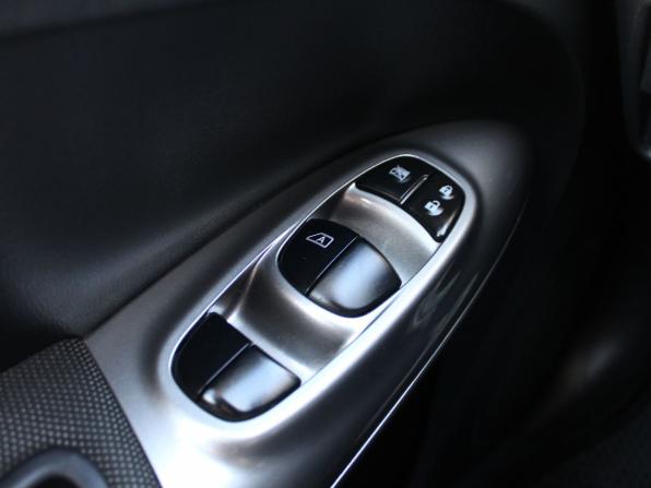 Nissan Juke I с пробегом 2014 года, цена 1 099 000 рублей, 83618 км, внедорожник, Автокод Объявления
