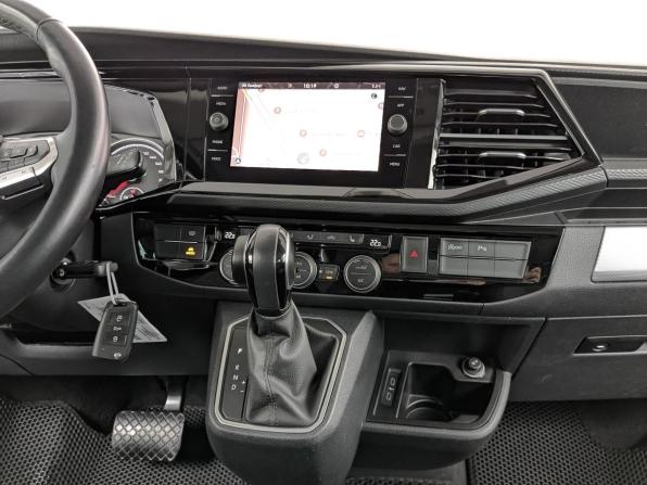 Volkswagen Multivan T6 Рестайлинг с пробегом 2020 года, цена 6 420 000 рублей, 84953 км, минивэн, Автокод Объявления