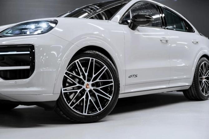Новый Porsche Cayenne III Рестайлинг 2026 года, цена 23 900 000 рублей, внедорожник, Автокод Объявления