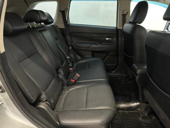 Mitsubishi Outlander III Рестайлинг 2 с пробегом 2015 года, цена 1 740 000 рублей, 122466 км, внедорожник, Автокод Объявления
