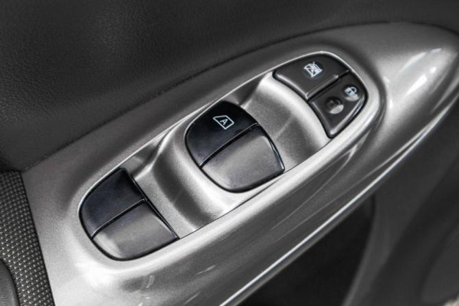 Nissan Juke I с пробегом 2012 года, цена 1 249 000 рублей, 219000 км, внедорожник, Автокод Объявления
