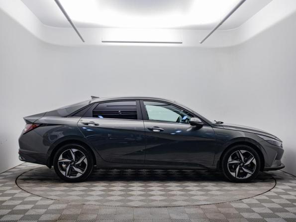 Hyundai Elantra VII (CN7) с пробегом 2022 года, цена 2 210 000 рублей, 75480 км, седан, Автокод Объявления