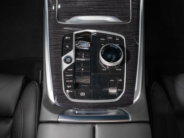 Новый BMW X7 I (G07) Рестайлинг 2026 года, цена 18 490 000 рублей, внедорожник, Автокод Объявления
