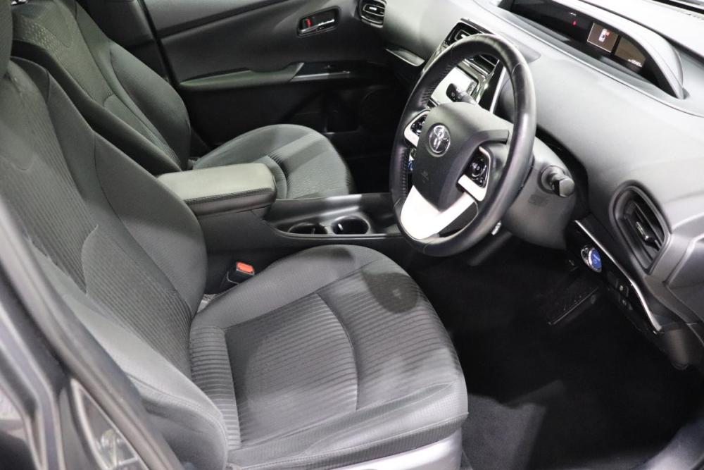 Toyota Prius IV (XW50) Иркутск  - изображение 18