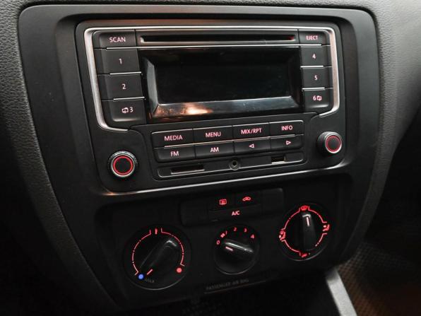 Volkswagen Jetta VI с пробегом 2013 года, цена 950 000 рублей, 188594 км, седан, Автокод Объявления