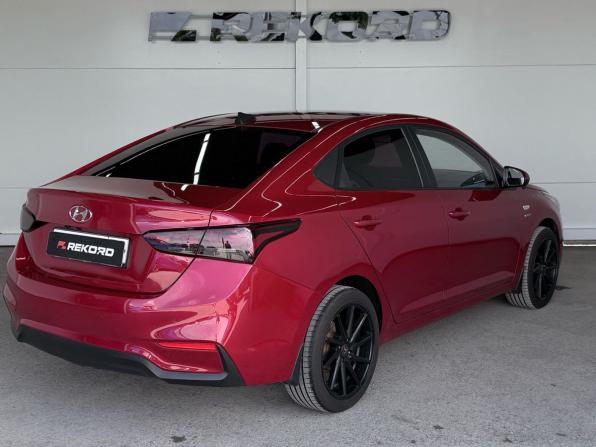 Hyundai Solaris II с пробегом 2019 года, цена 1 349 000 рублей, 134412 км, седан, Автокод Объявления