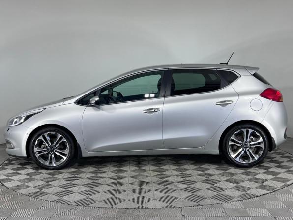 Kia Ceed II с пробегом 2013 года, цена 1 075 000 рублей, 183668 км, хэтчбек, Автокод Объявления