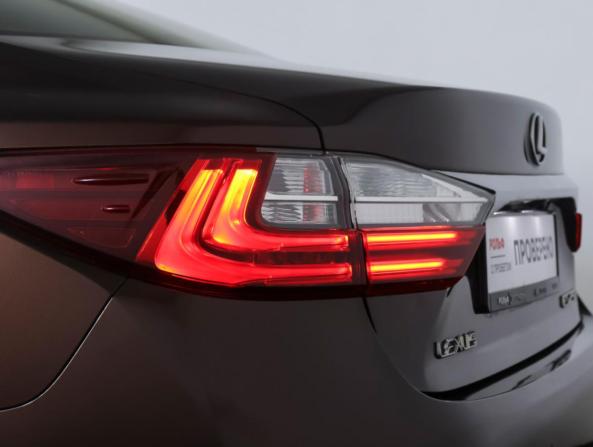 Lexus ES VI Рестайлинг с пробегом 2017 года, цена 2 890 000 рублей, 128941 км, седан, Автокод Объявления