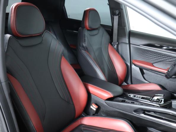 Geely Coolray I Рестайлинг с пробегом 2023 года, цена 2 099 000 рублей, 52000 км, внедорожник, Автокод Объявления