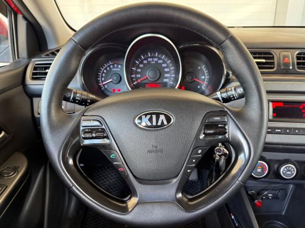 Kia Rio III Рестайлинг с пробегом 2015 года, цена 610 000 рублей, 275519 км, седан, Автокод Объявления