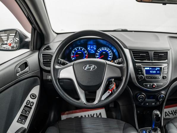 Hyundai Solaris I Рестайлинг с пробегом 2016 года, цена 1 200 000 рублей, 173650 км, седан, Автокод Объявления
