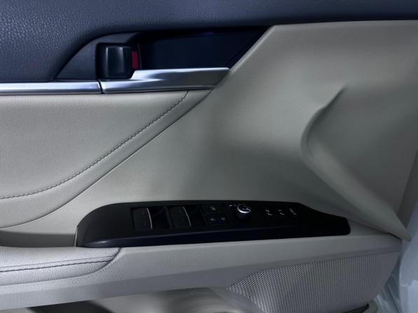 Toyota Camry VIII (XV70) Рестайлинг с пробегом 2021 года, цена 3 430 000 рублей, 81506 км, седан, Автокод Объявления