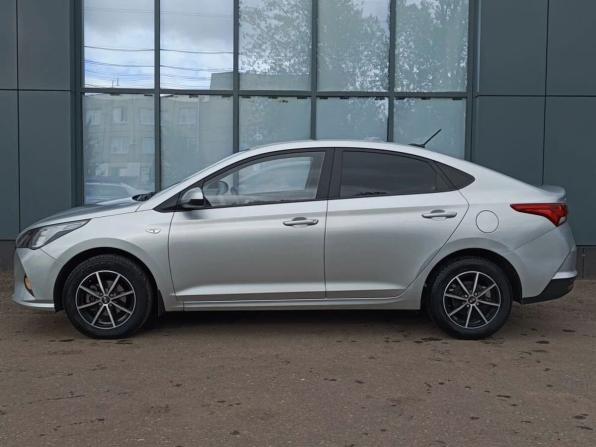 Hyundai Solaris II Рестайлинг с пробегом 2021 года, цена 1 575 000 рублей, 70500 км, седан, Автокод Объявления